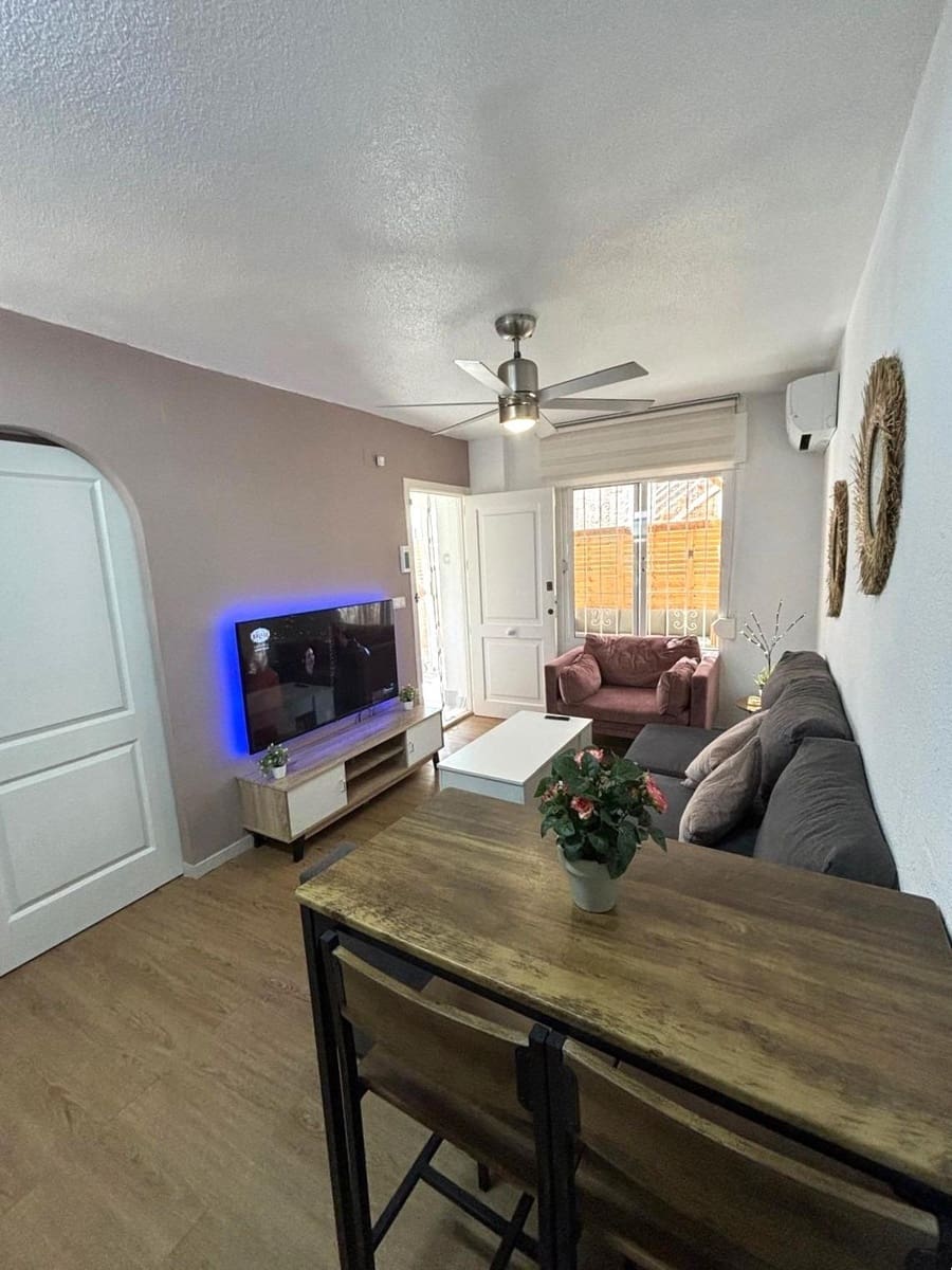 1 camera da letto Bungalow in vendita in Torrevieja con piscina - 114.900 € (Rif: 9869524)
