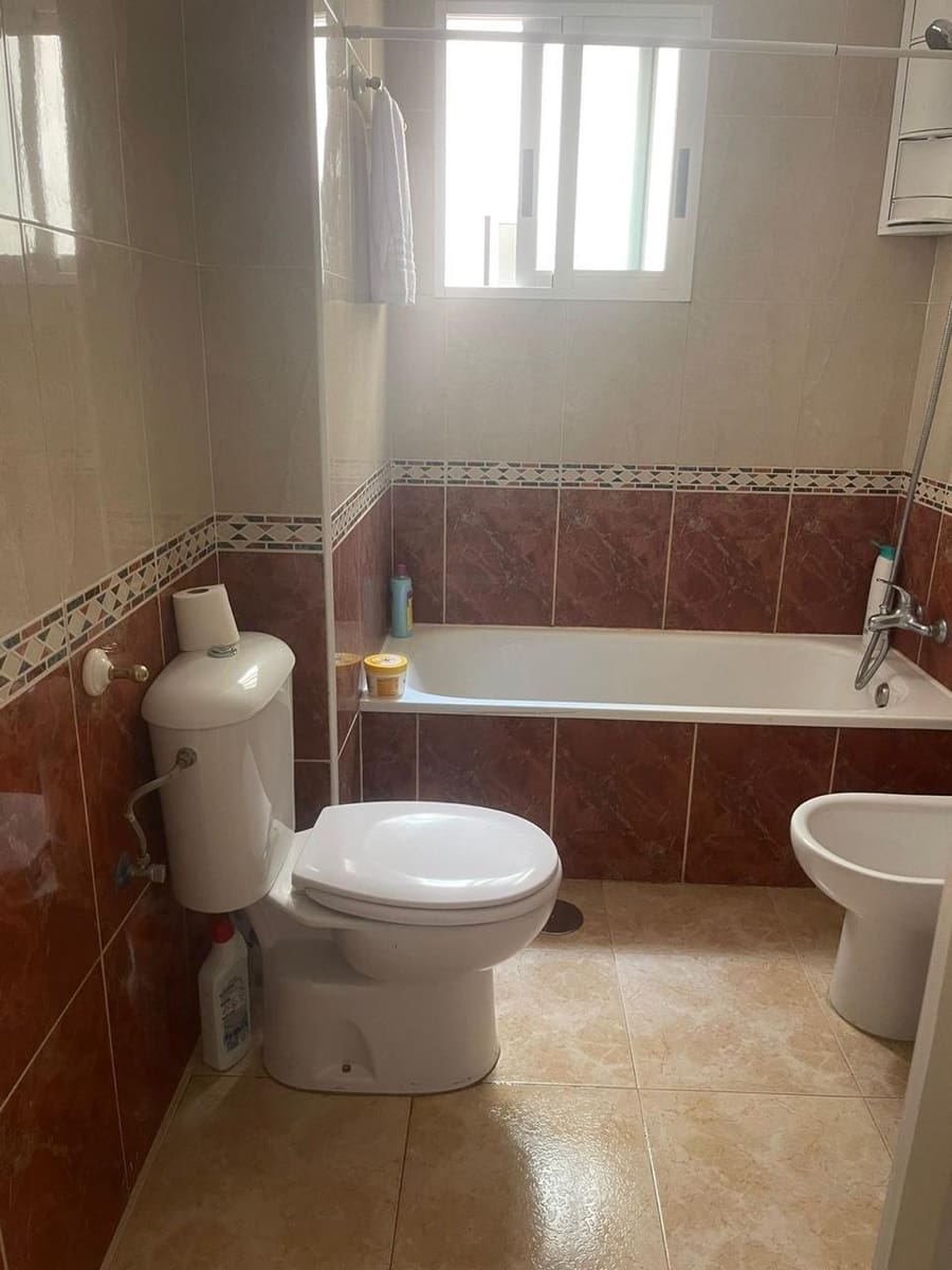 1 soveværelse Lejlighed til salg i Torrevieja med swimmingpool - € 119.900 (Ref: 9869527)