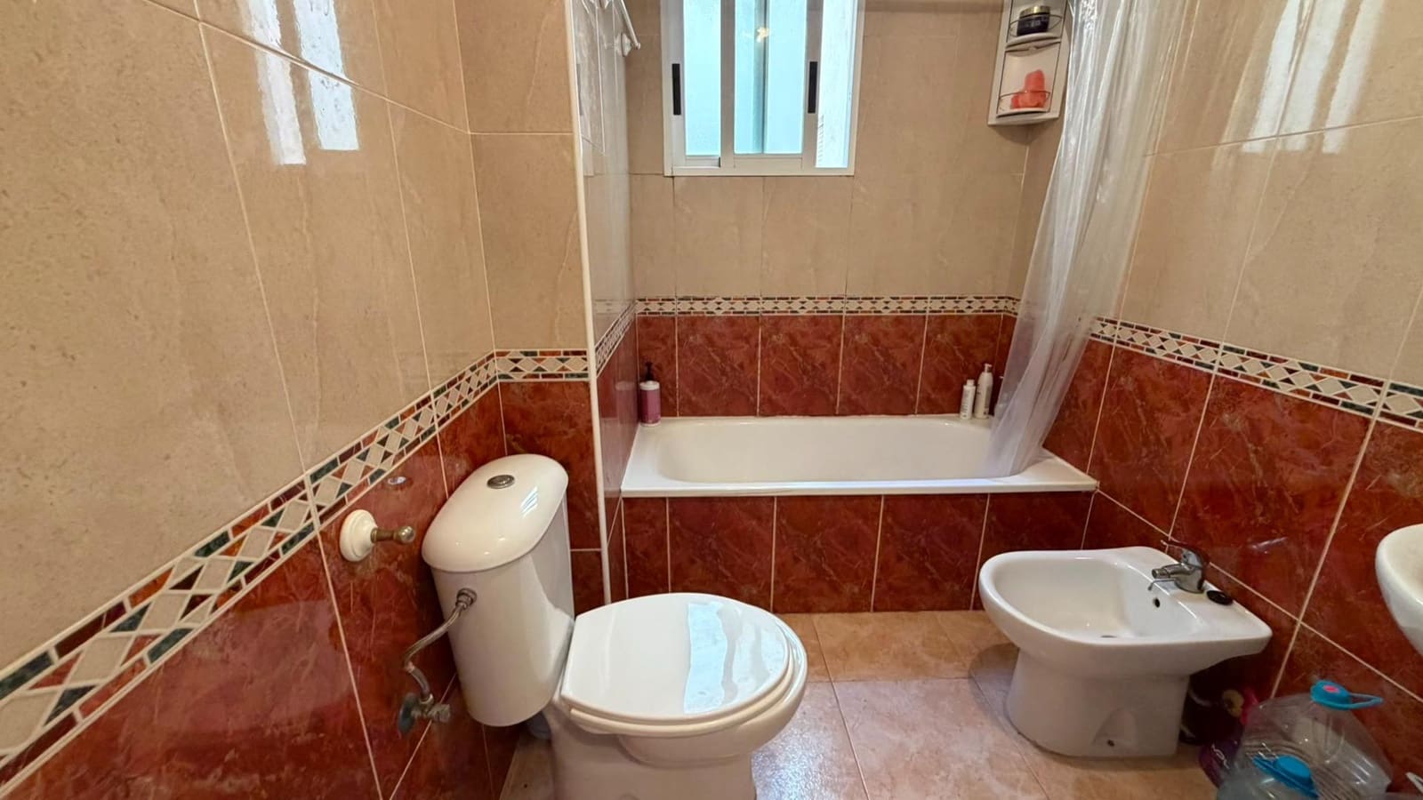 1 soveværelse Lejlighed til salg i Torrevieja med swimmingpool - € 112.000 (Ref: 9869527)