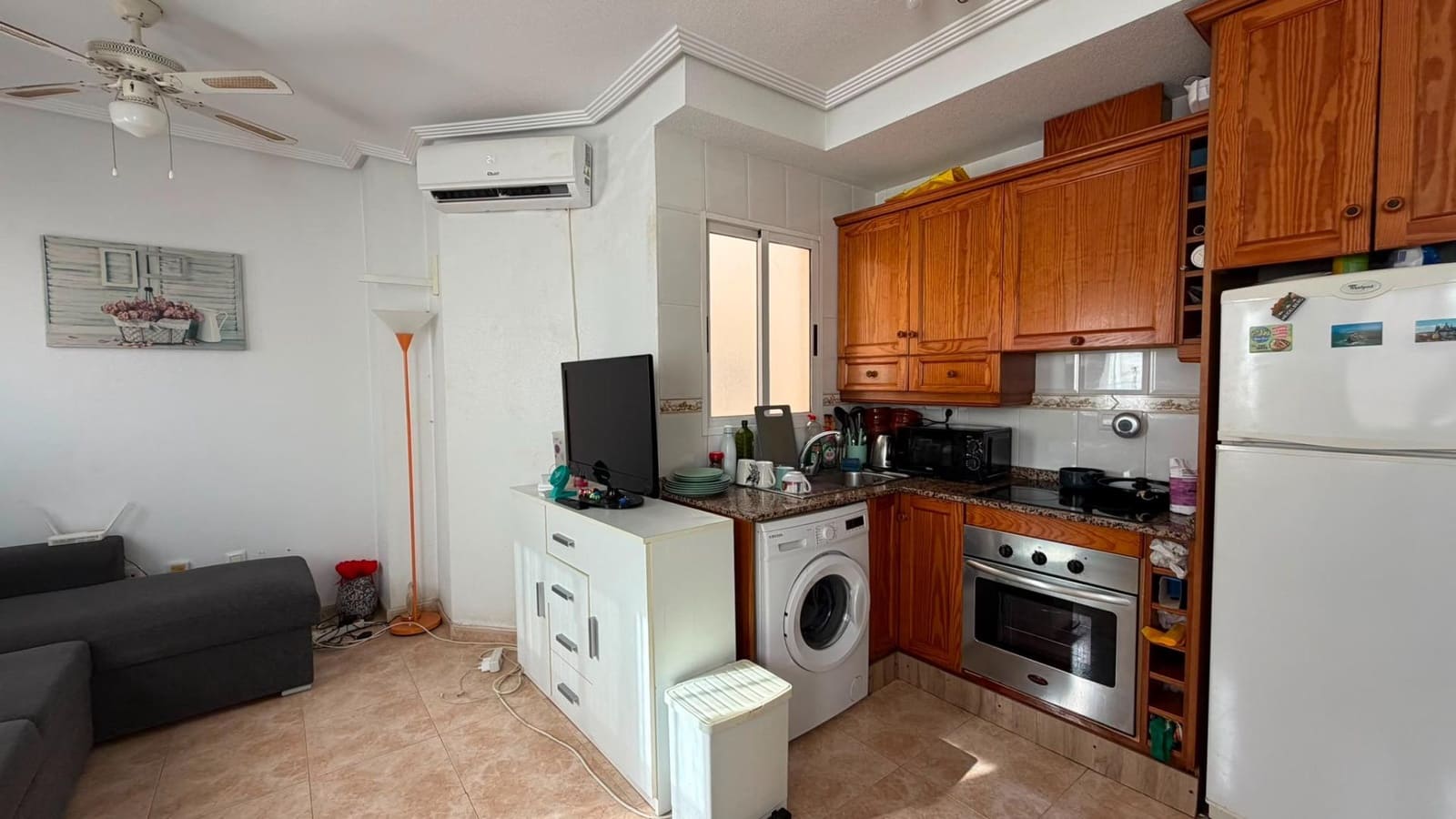 1 soveværelse Lejlighed til salg i Torrevieja med swimmingpool - € 112.000 (Ref: 9869527)