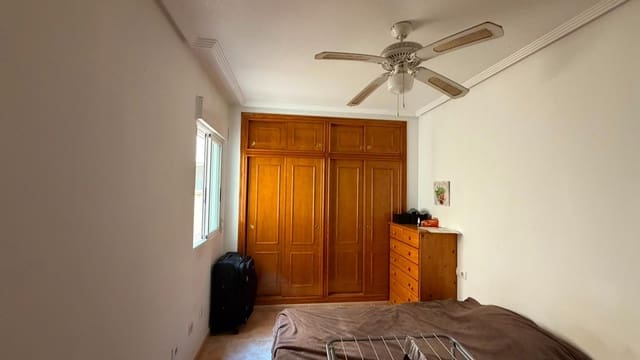 1 makuuhuone Huoneisto myytävänä paikassa Antonio Machado, Torrevieja mukana uima-altaan - 115 000 € (Ref: 9869527)