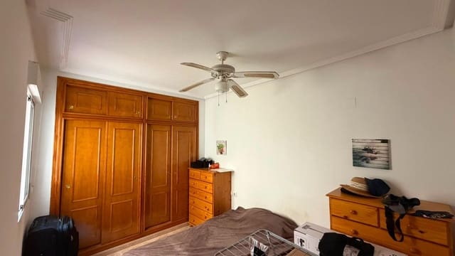 1 makuuhuone Huoneisto myytävänä paikassa Antonio Machado, Torrevieja mukana uima-altaan - 115 000 € (Ref: 9869527)