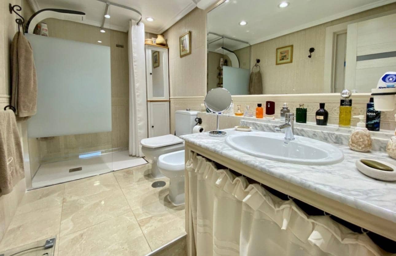 2 camera da letto Appartamento in vendita in Torrevieja con piscina - 319.000 € (Rif: 9869533)