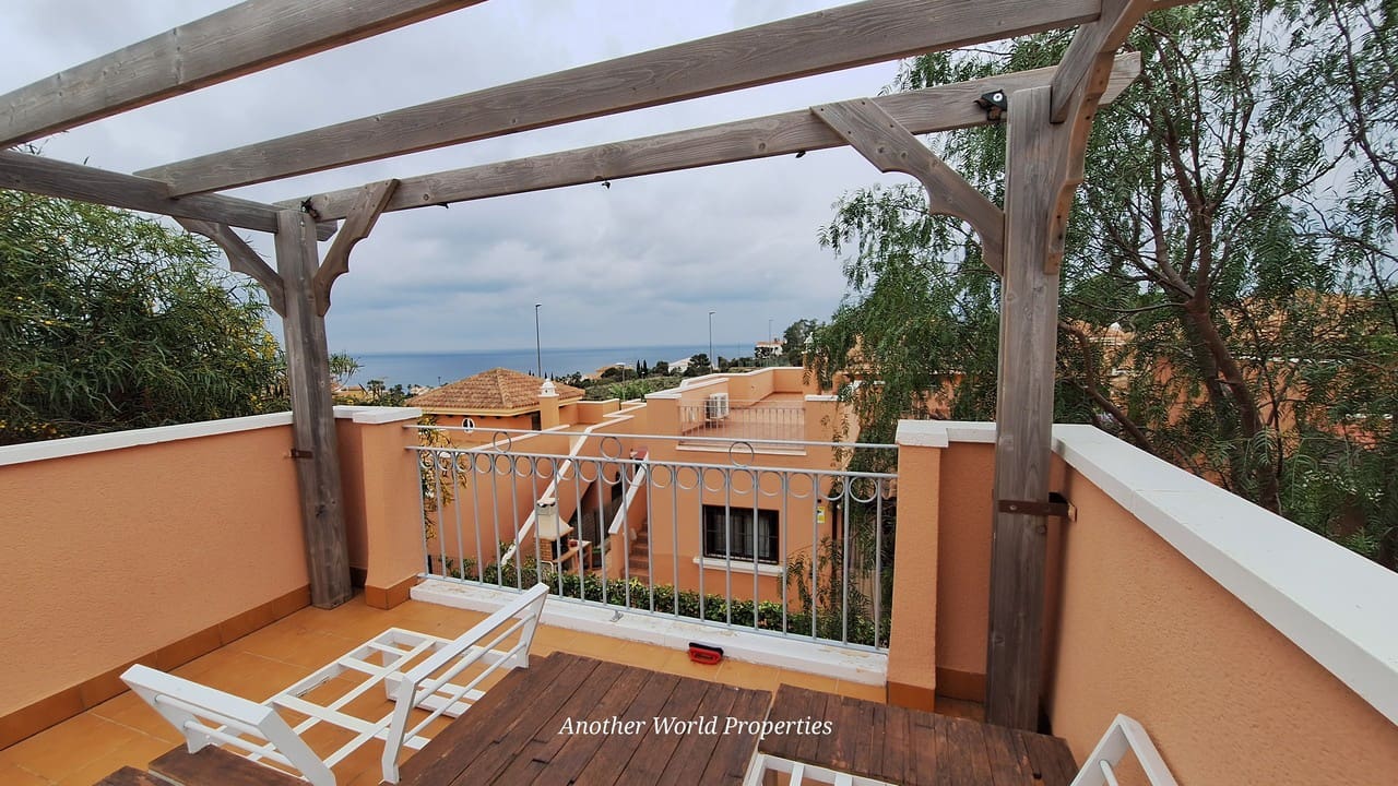 2 bedroom Villa for sale in Isla Plana with pool garage - € 249,999 (Ref: 9869545)