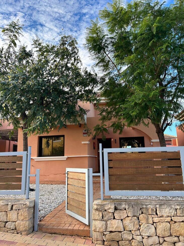 2 bedroom Villa for sale in Isla Plana with pool garage - € 249,999 (Ref: 9869545)