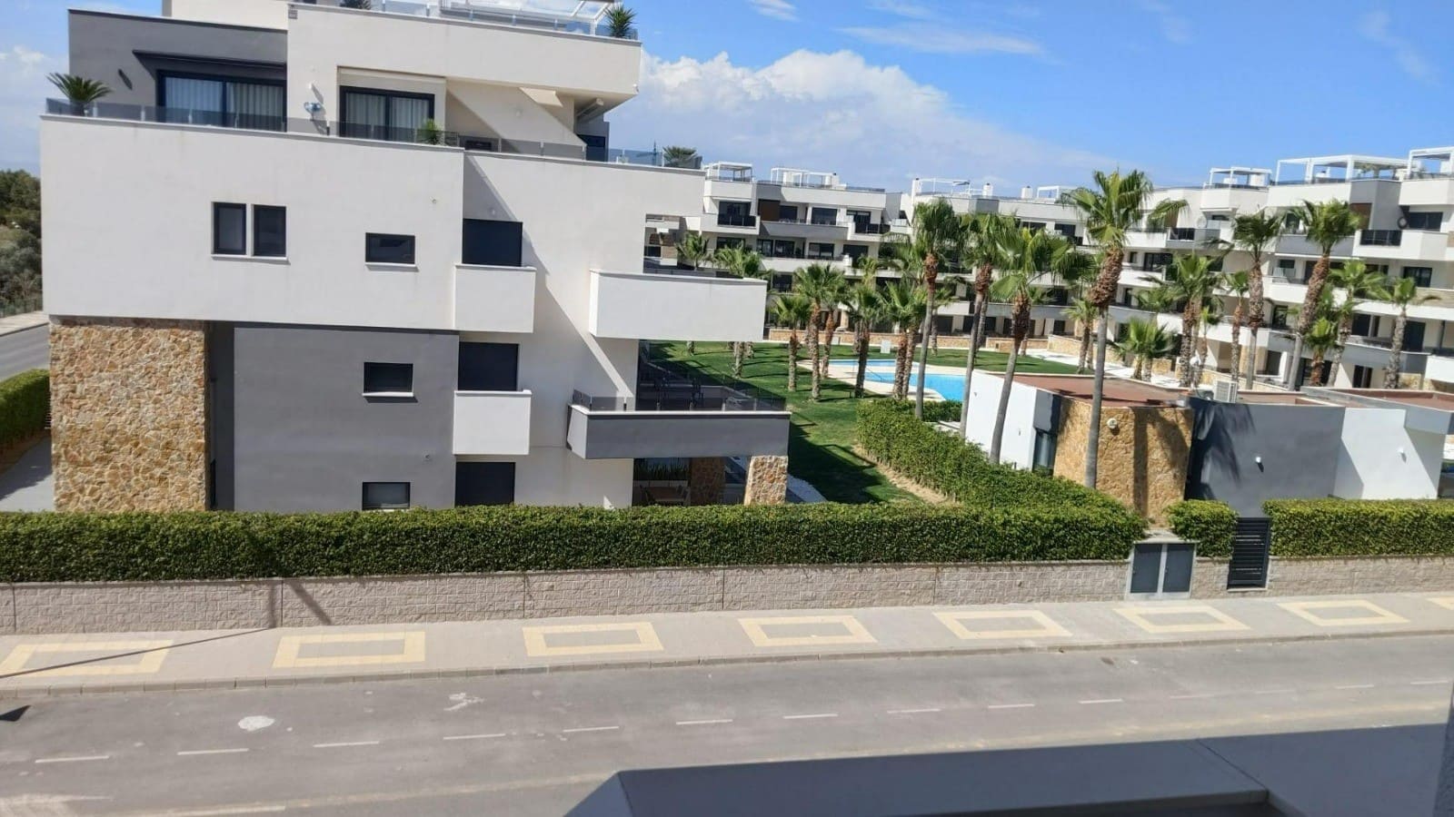 2 soveværelse Lejlighed til salg i Orihuela Costa med swimmingpool garage - € 269.000 (Ref: 9869553)