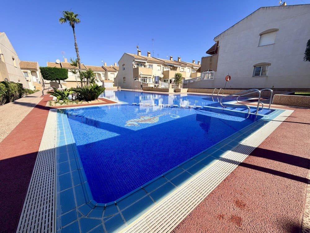 2 chambre Maison de Ville à vendre à Torrevieja avec piscine garage - 157 500 € (Ref: 9888277)