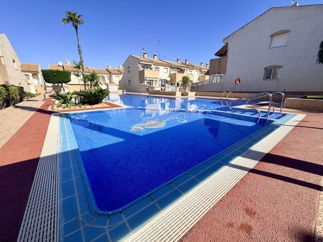 2 chambre Maison de Ville à vendre à Centro - Muelle Pesquero, Torrevieja avec piscine garage - 157 500 € (Ref: 9888277)