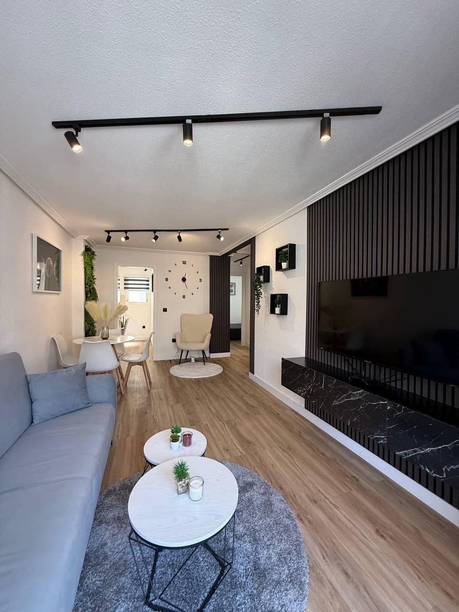 1 Zimmer Apartment zu verkaufen in Torrevieja - 167.000 € (Ref: 9888282)