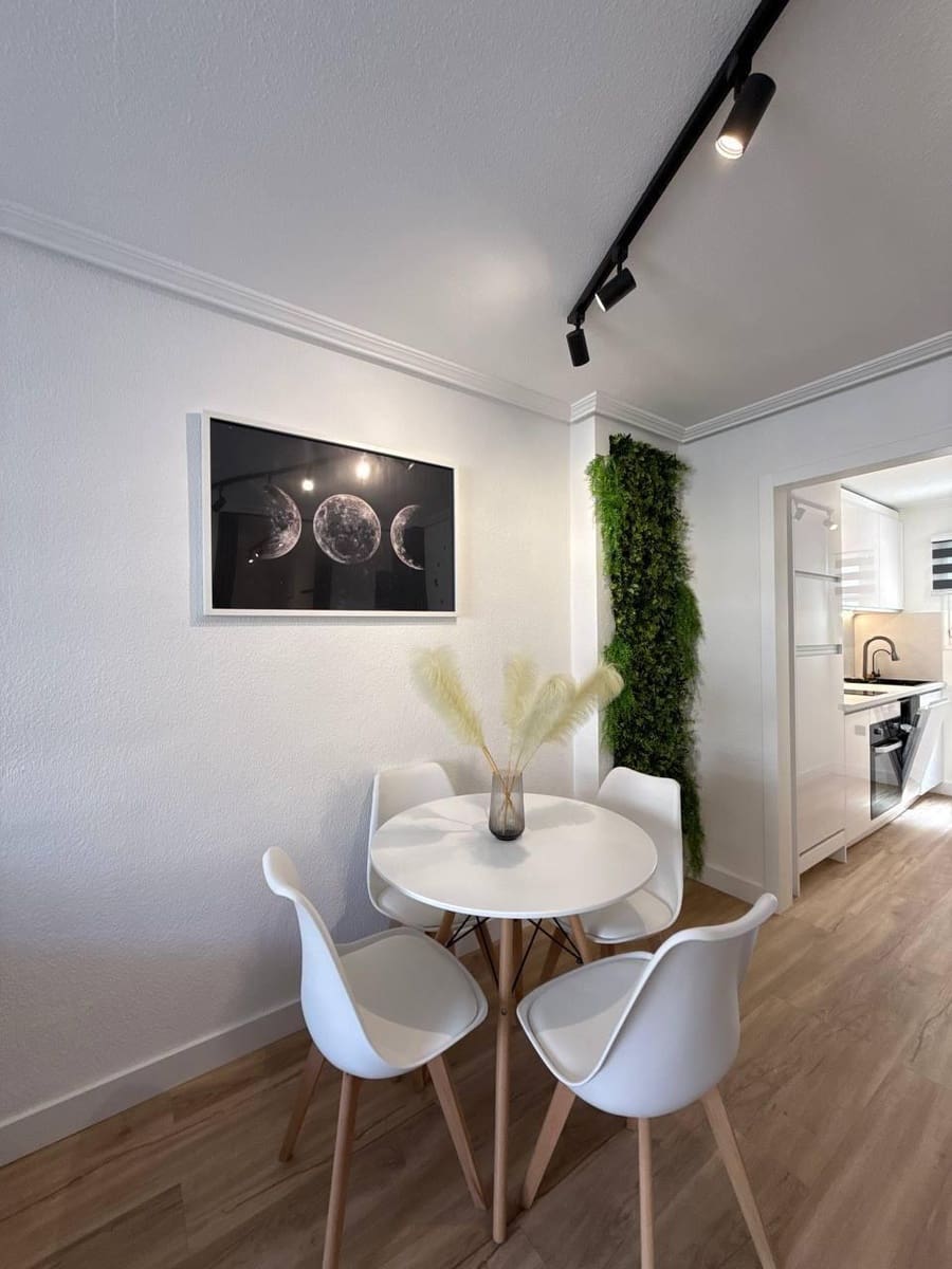 1 Zimmer Apartment zu verkaufen in Torrevieja - 167.000 € (Ref: 9888282)