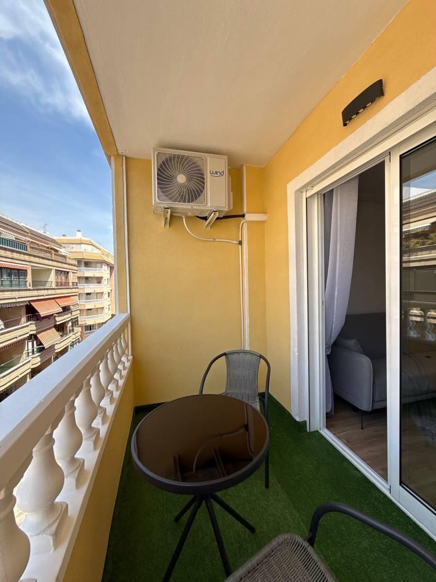 1 Zimmer Apartment zu verkaufen in Torrevieja - 167.000 € (Ref: 9888282)