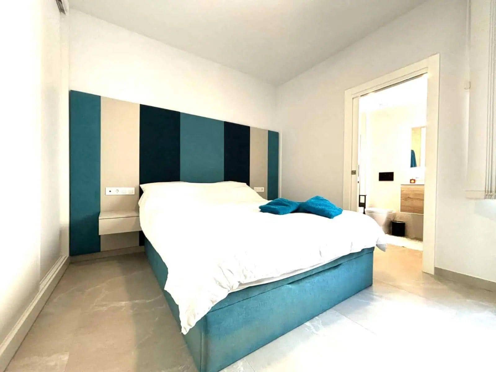 3 soveværelse Penthouse til salg i Torrevieja med swimmingpool - € 399.000 (Ref: 9888284)