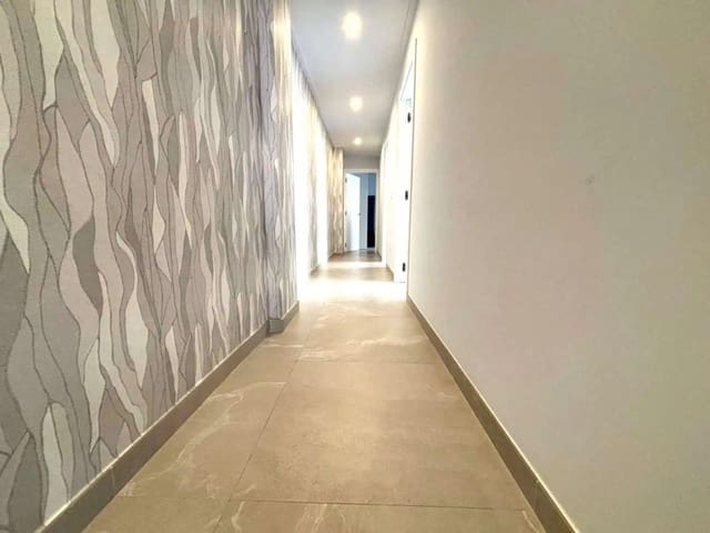 3 soveværelse Penthouse til salg i Las Piscinas Naturales, Torrevieja med swimmingpool - € 399.000 (Ref: 9888284)