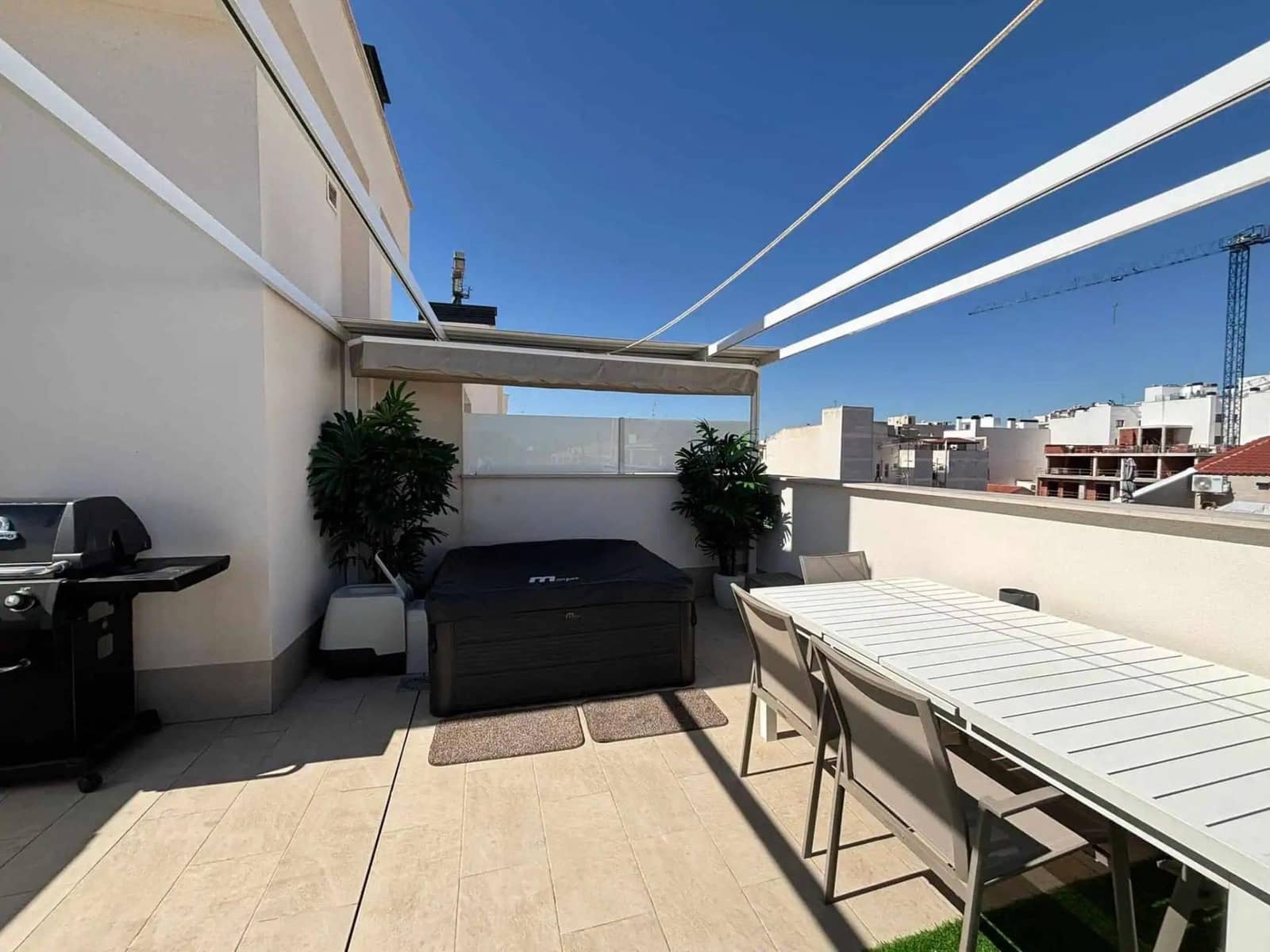 3 soveværelse Penthouse til salg i Torrevieja med swimmingpool - € 399.000 (Ref: 9888284)