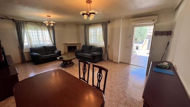4 quarto Moradia Geminada para venda em Aguas Nuevas, Torrevieja - 425 000 € (Ref: 9888286)