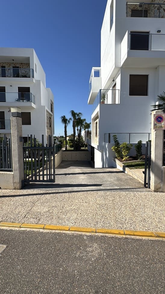 3 camera da letto Appartamento in vendita in Orihuela Costa con piscina - 425.000 € (Rif: 9888289)