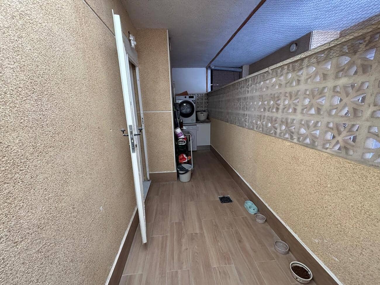 2 Zimmer Apartment zu verkaufen in Torrevieja mit Pool - 169.900 € (Ref: 9888292)