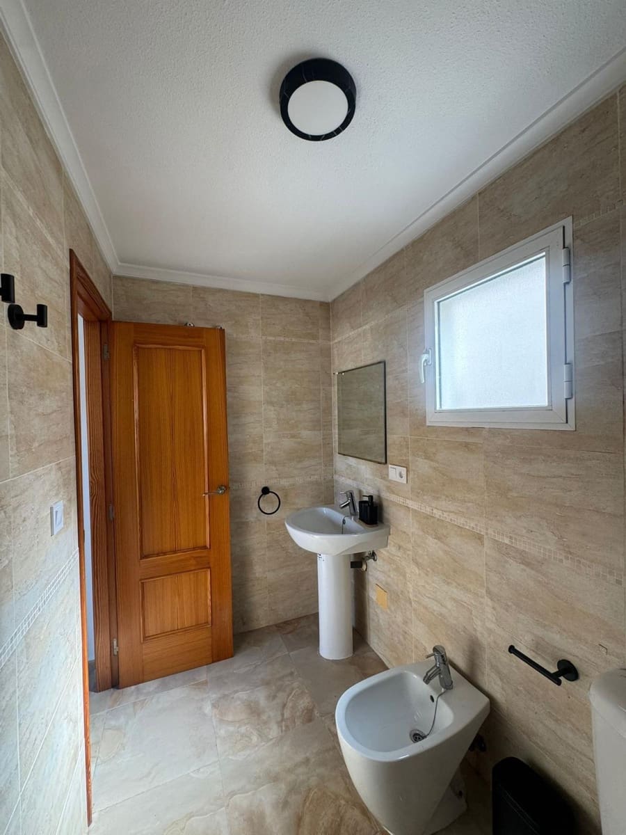 2 Zimmer Apartment zu verkaufen in Jacarilla - 140.000 € (Ref: 9897247)