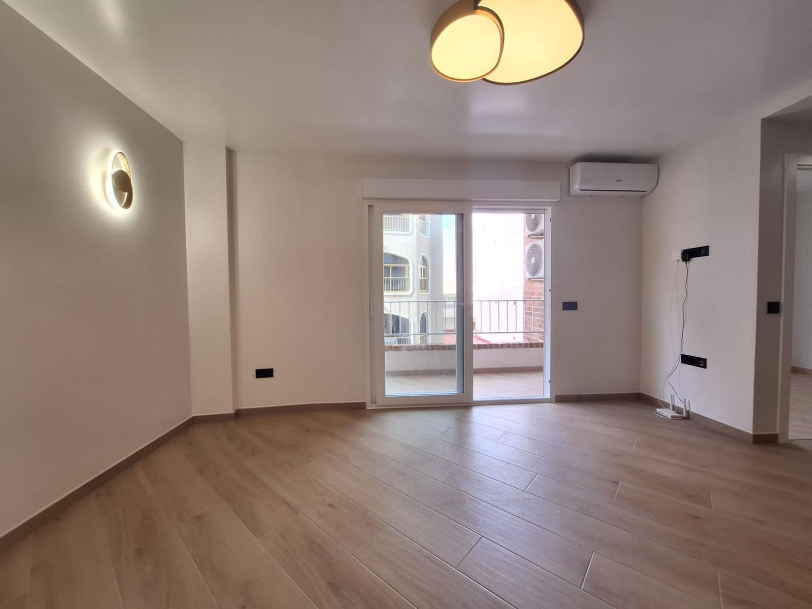 3 soveværelse Lejlighed til salg i Torrevieja - € 257.000 (Ref: 9897255)