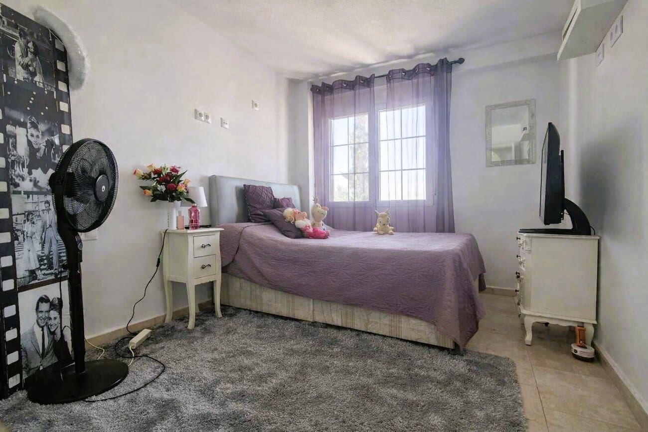 4 bedroom Townhouse for sale in Los Dolses with pool garage - € 295,000 (Ref: 9902225)