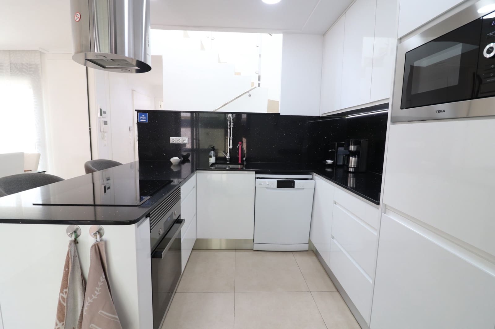 3 bedroom Villa for sale in Benijofar with pool garage - € 375,000 (Ref: 9902237)