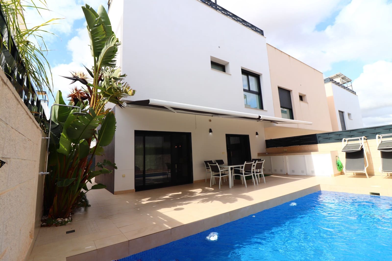 3 bedroom Villa for sale in Benijofar with pool garage - € 375,000 (Ref: 9902237)