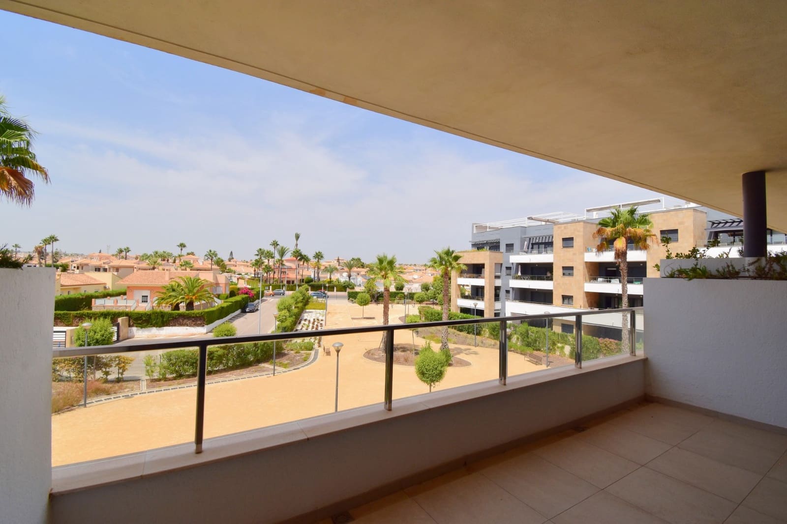 2 soveværelse Lejlighed til salg i Orihuela Costa med swimmingpool garage - € 365.000 (Ref: 9902238)