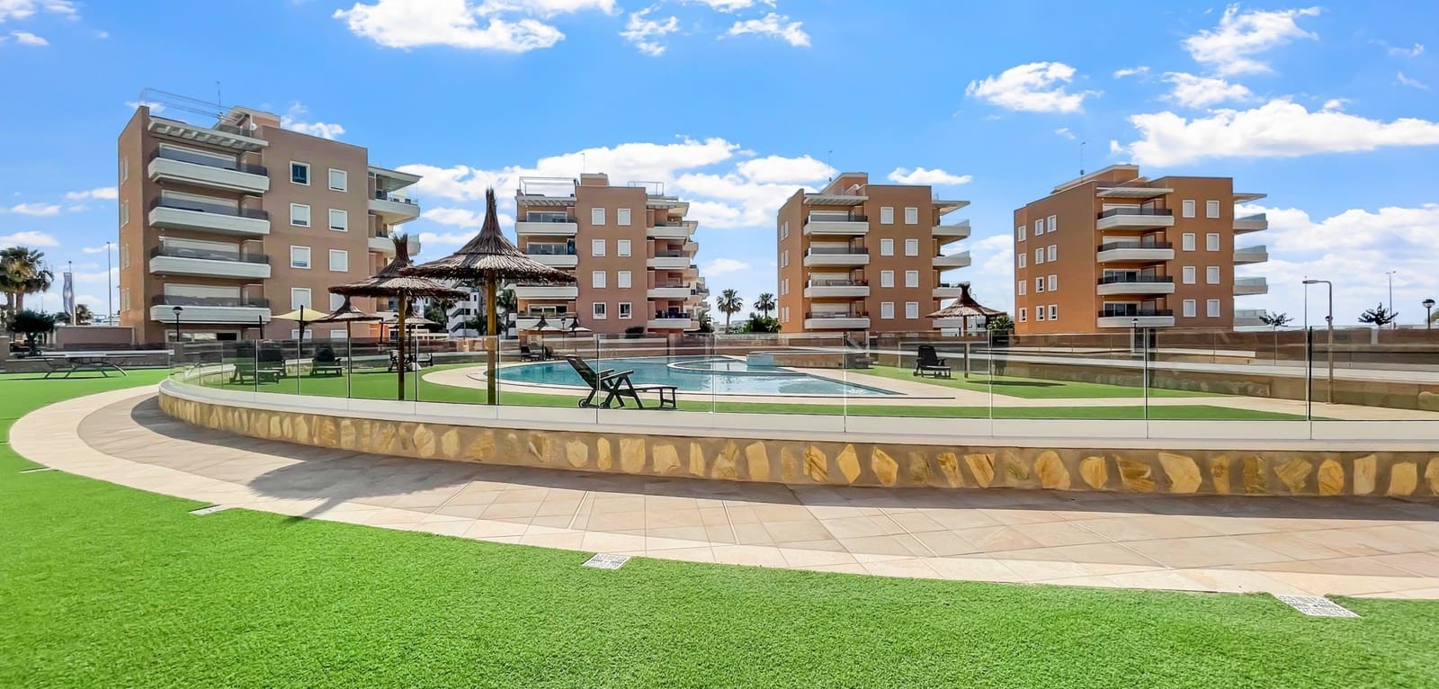 3 Zimmer Apartment zu verkaufen in Guardamar del Segura mit Pool Garage - 289.500 € (Ref: 9911965)