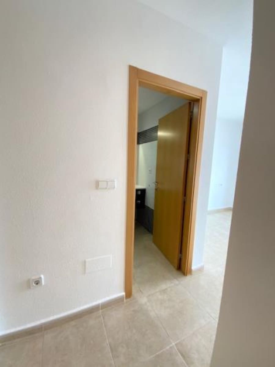 4 slaapkamer Villa te koop in Roldan met zwembad garage - € 210.000 (Ref: 9916235)