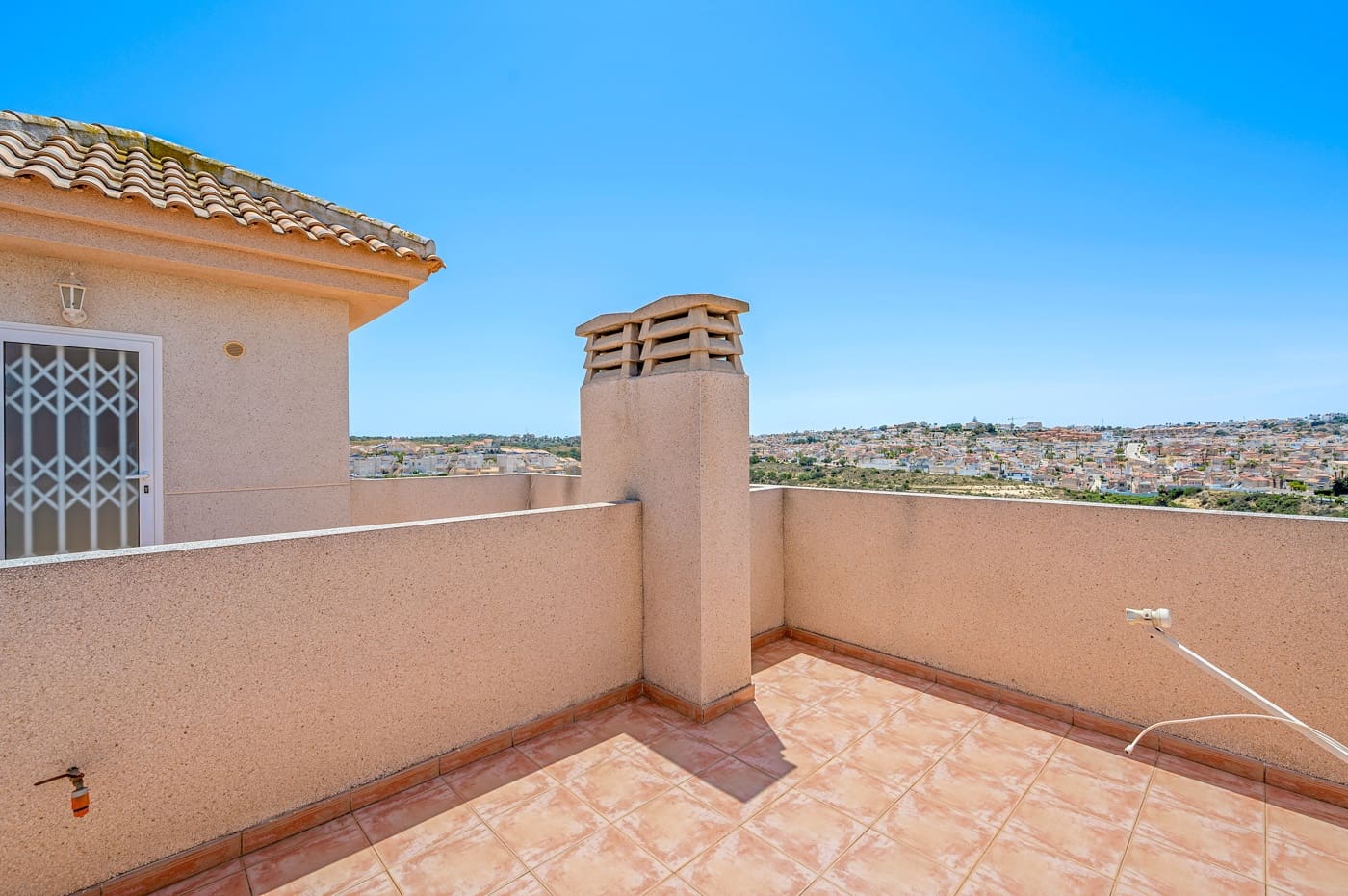 3 bedroom Semi-detached Villa for sale in Ciudad Quesada with pool - € 269,000 (Ref: 9922935)