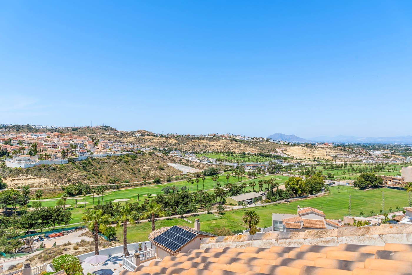 3 bedroom Semi-detached Villa for sale in Ciudad Quesada with pool - € 269,000 (Ref: 9922935)