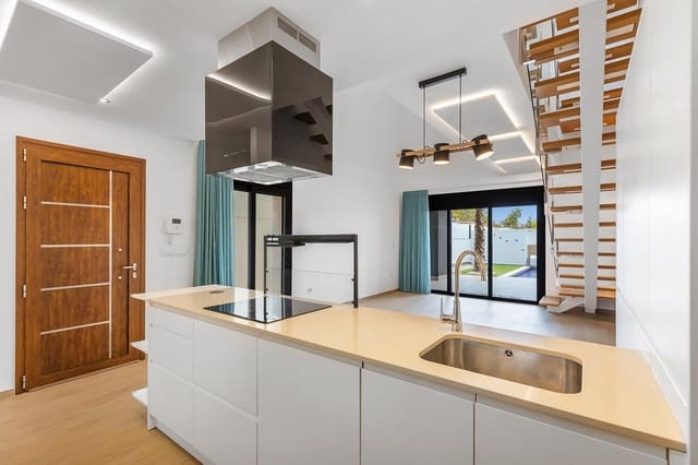 3 soveværelse Villa til salg i Benijófar med swimmingpool - € 599.500 (Ref: 9922947)