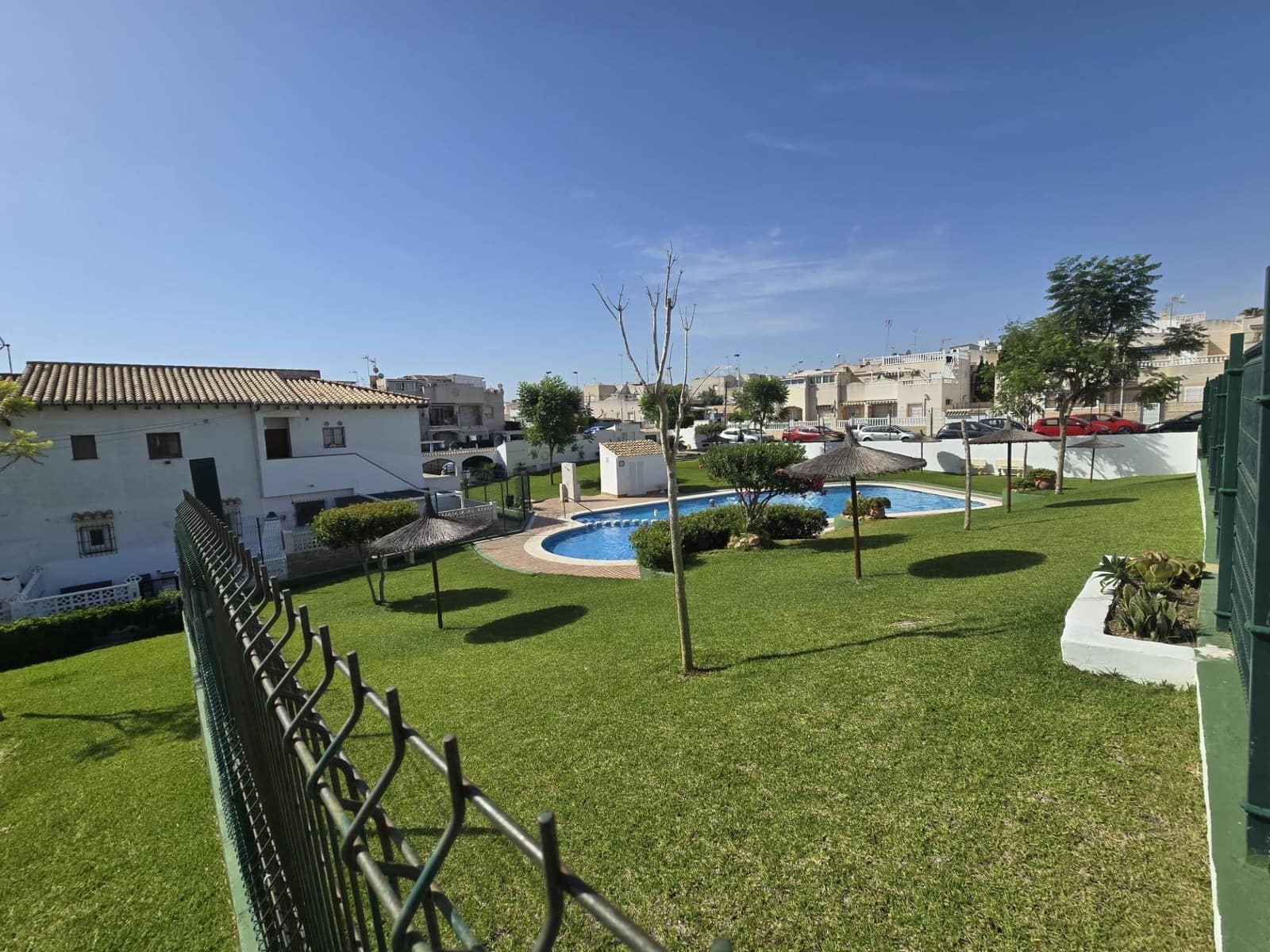 3 soveværelse Bungalow til salg i Torrevieja med swimmingpool - € 134.900 (Ref: 9922953)