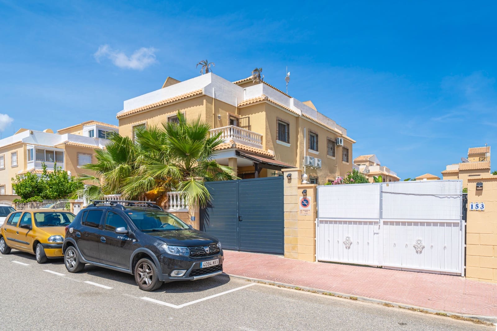 3 soveværelse Villa til salg i Ciudad Quesada med swimmingpool - € 289.000 (Ref: 9922983)