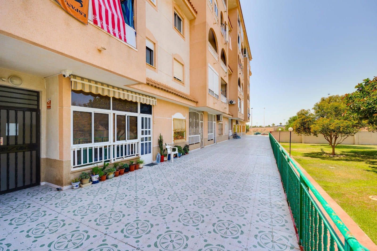 2 slaapkamer Appartement te koop in Torrevieja met zwembad - € 129.969 (Ref: 9944684)