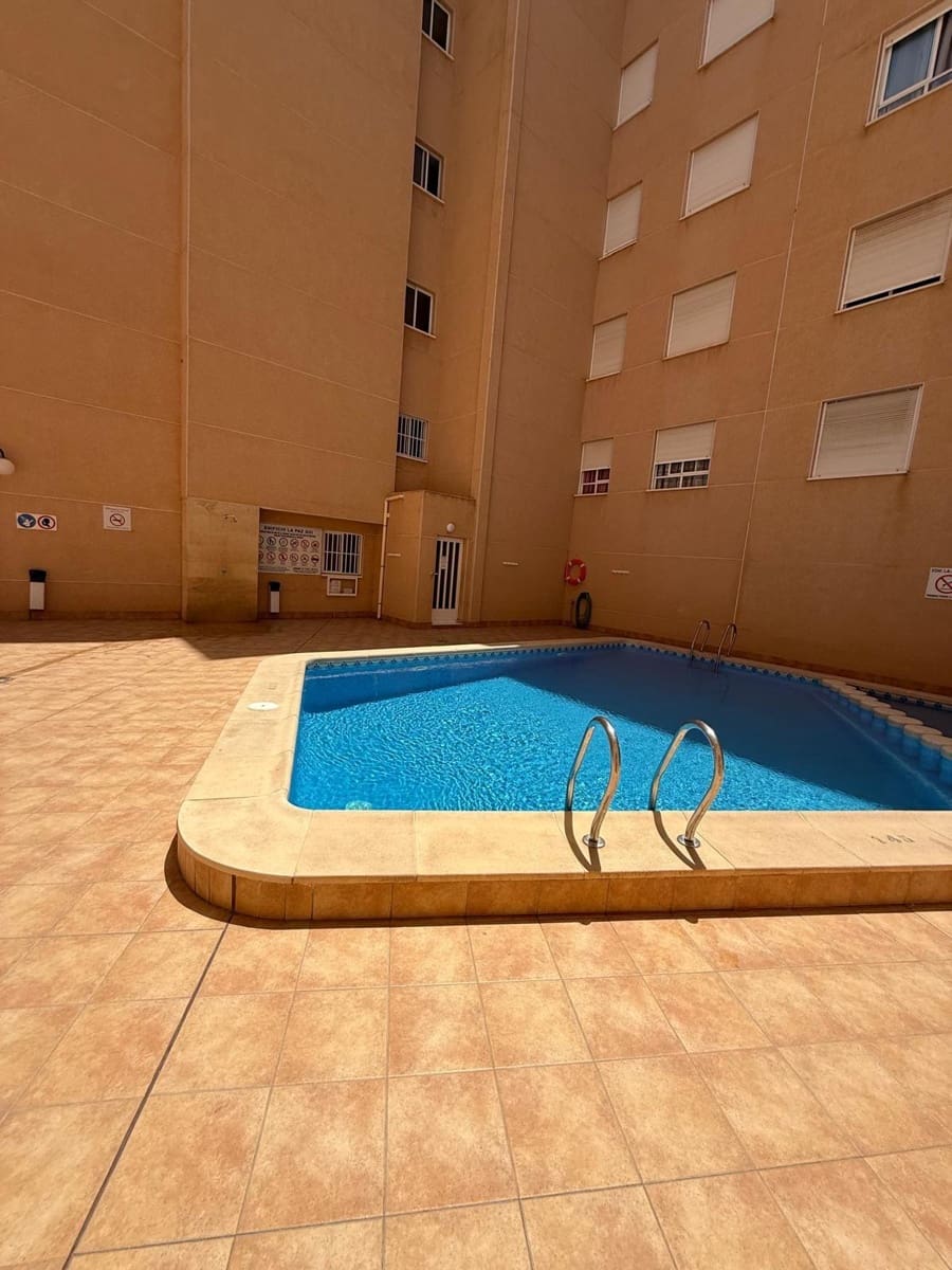 1 soverom Leilighet til salgs i Torrevieja med svømmebasseng - € 110 000 (Ref: 9944689)