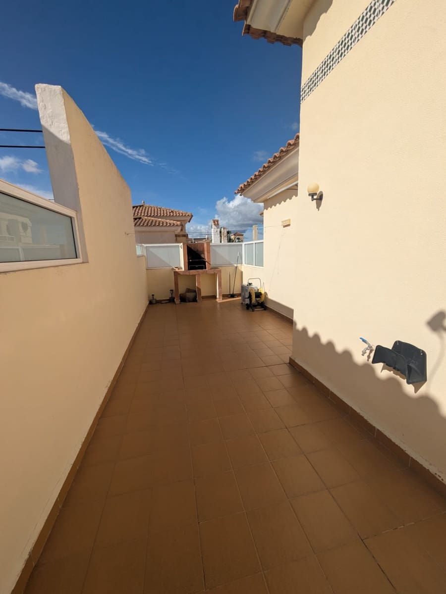3 slaapkamer Huis te koop in Playa Flamenca met zwembad garage - € 285.000 (Ref: 9953906)
