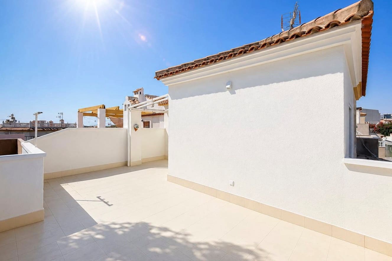 3 quarto Casa em Banda para venda em Orihuela Costa com piscina - 239 000 € (Ref: 9955351)