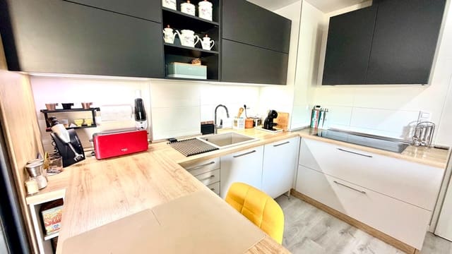 2 soveværelse Lejlighed til salg i Villamartin, Orihuela med swimmingpool garage - € 269.900 (Ref: 9966823)