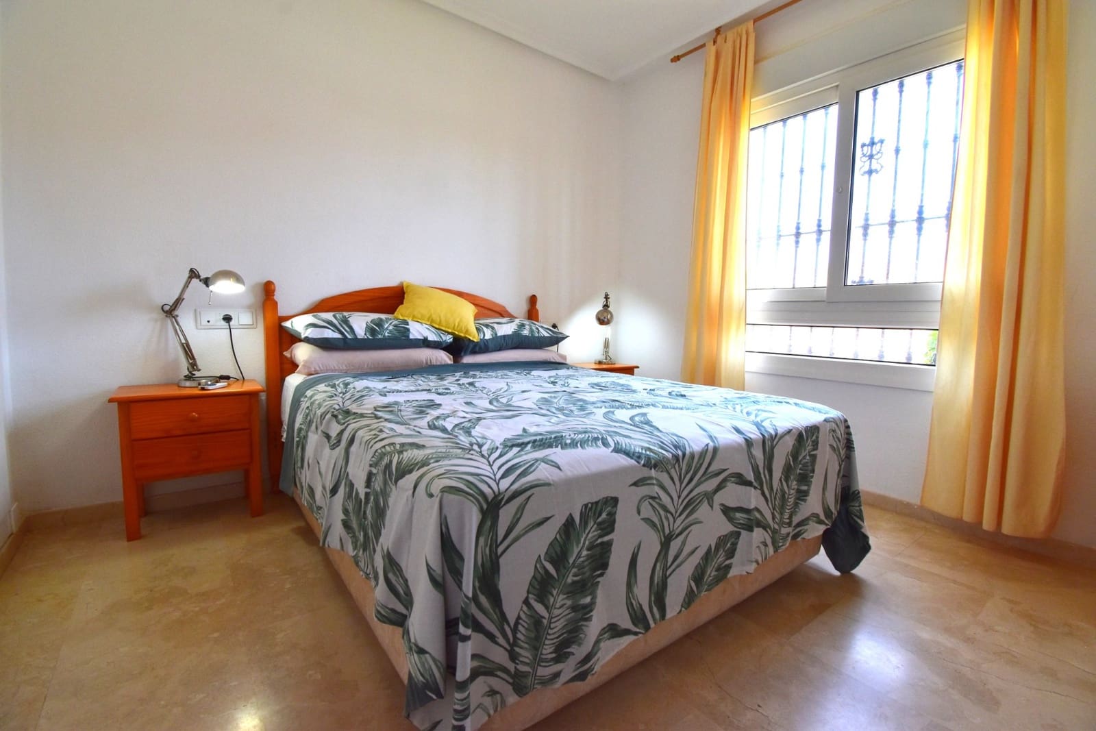 2 soverom Leilighet til salgs i Orihuela Costa med svømmebasseng garasje - € 165 000 (Ref: 9966830)