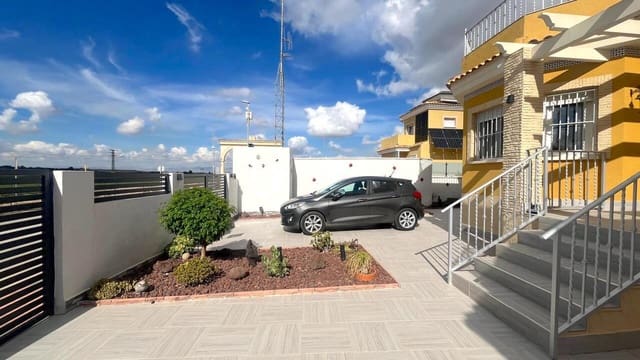 Chalet de 3 habitaciones en Algorfa en venta con piscina garaje - 312.995 € (Ref: 9968388)