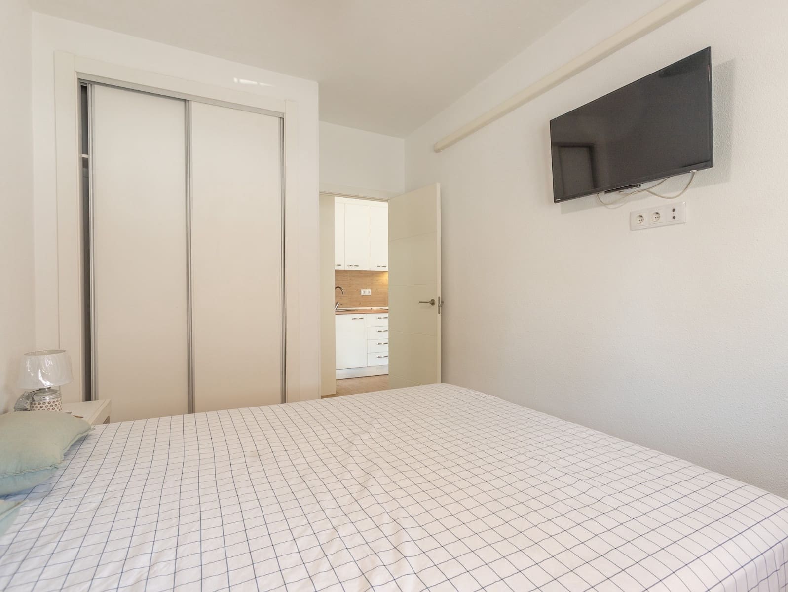 1 soverom Bungalow til salgs i Torrevieja med svømmebasseng - € 122 000 (Ref: 9971729)