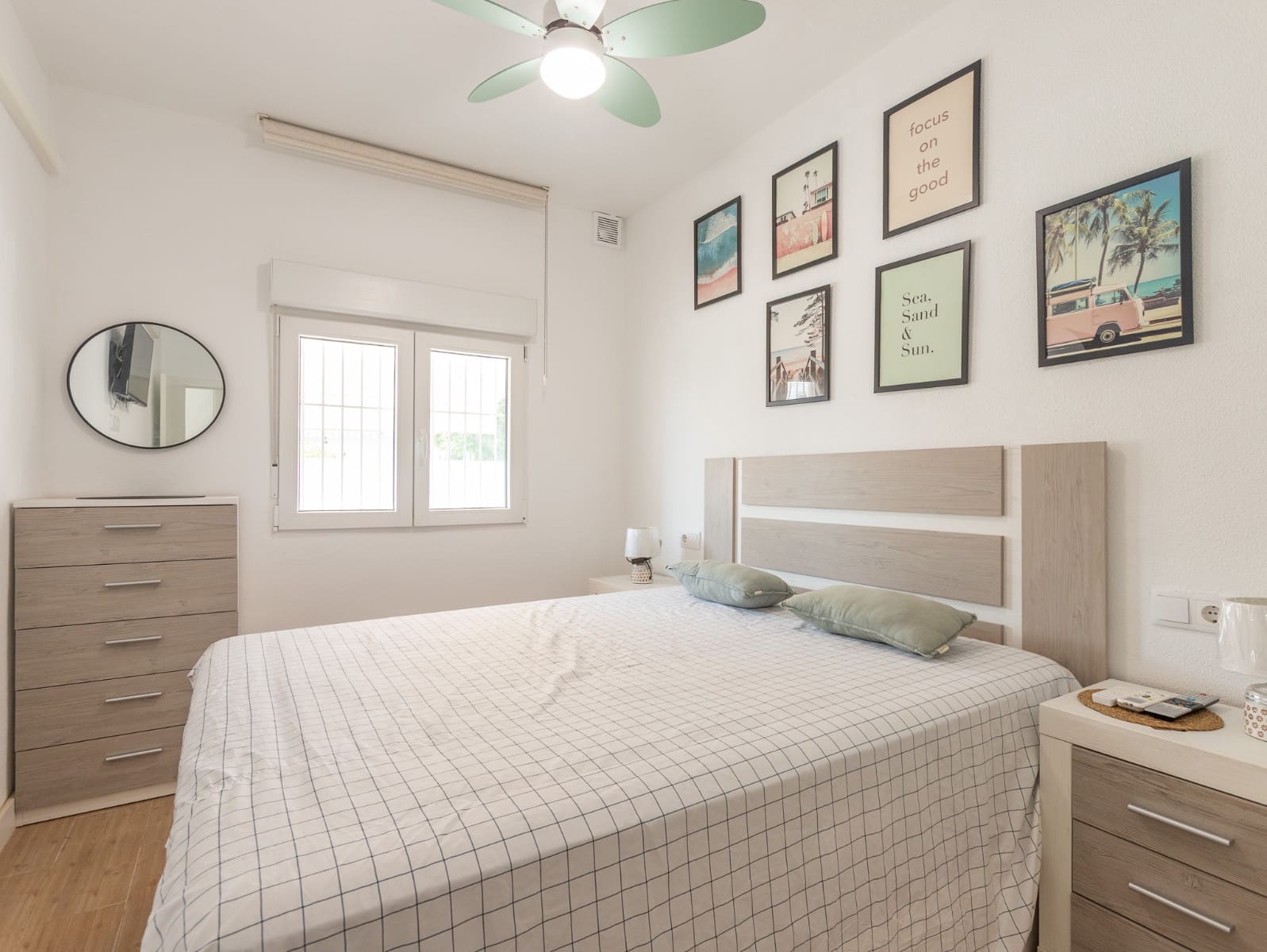 1 soverom Bungalow til salgs i Torrevieja med svømmebasseng - € 122 000 (Ref: 9971729)