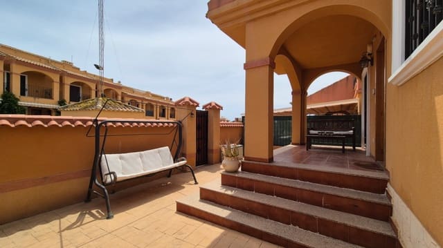 2 soverom Villa til salgs i Aguas Nuevas, Torrevieja med svømmebasseng garasje - € 322 400 (Ref: 9971731)