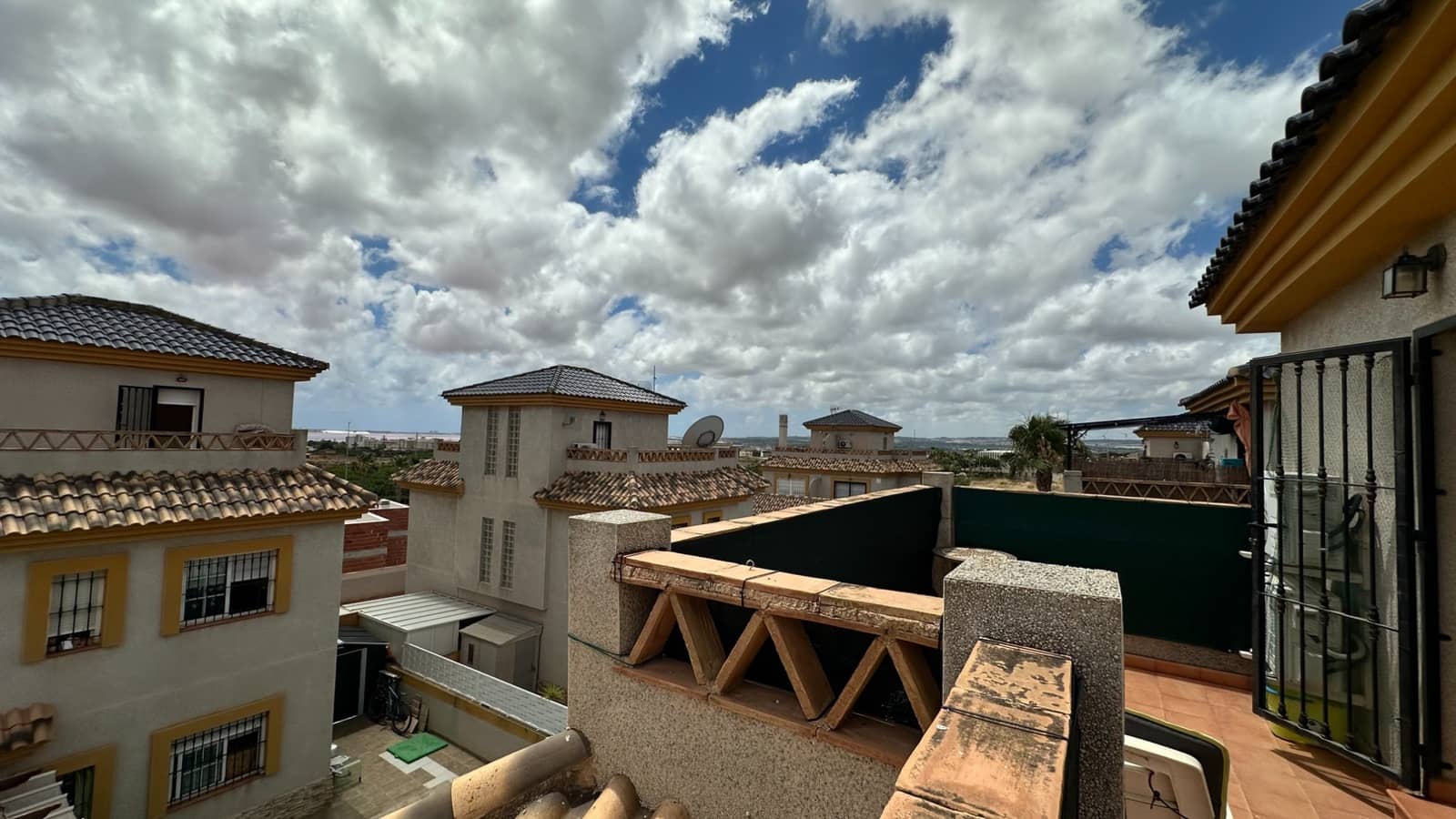 3 soverom Villa til salgs i Los Montesinos med svømmebasseng garasje - € 299 950 (Ref: 9971737)