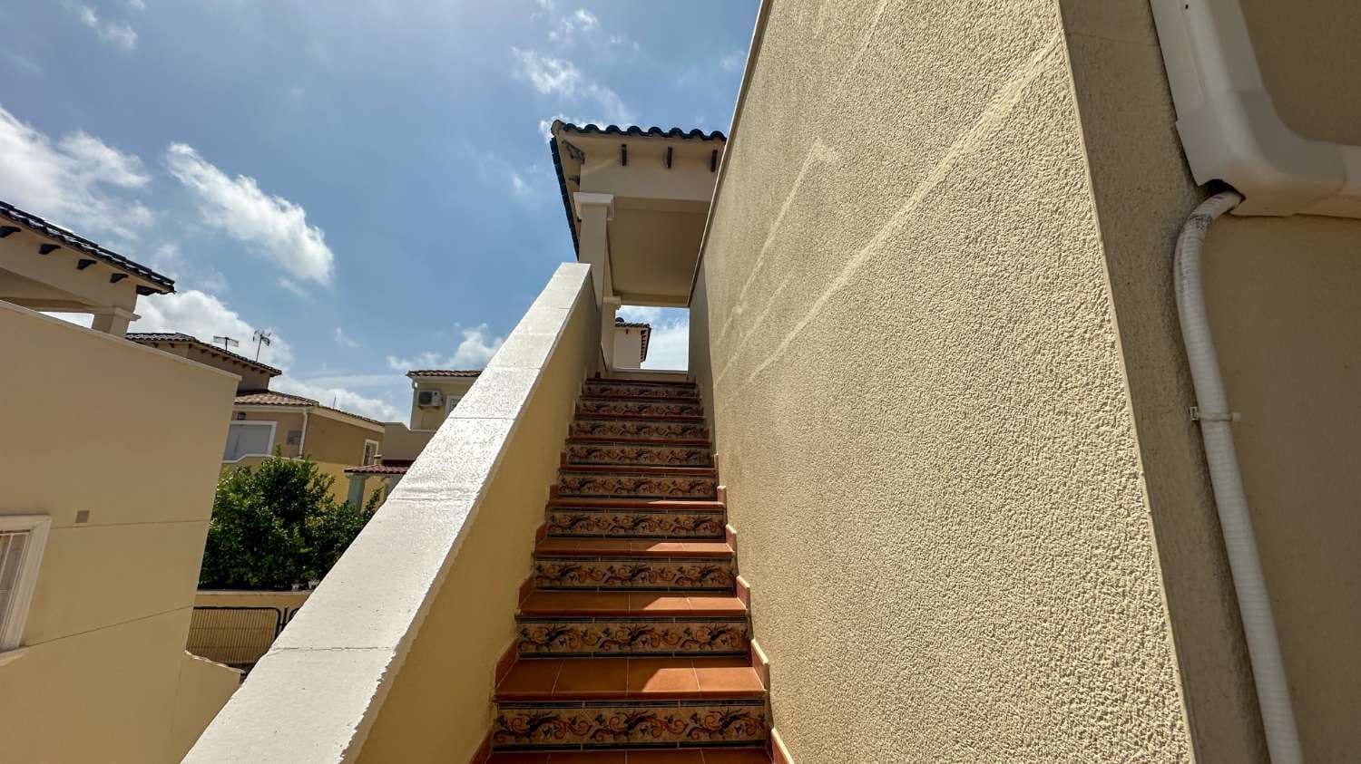 3 bedroom Villa for sale in Orihuela with pool garage - € 345,000 (Ref: 9973548)