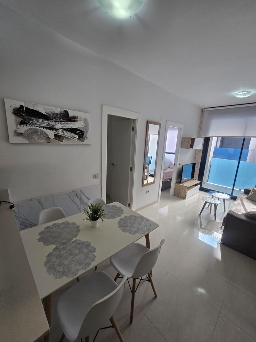 2 soveværelse Lejlighed til salg i Torrevieja med swimmingpool garage - € 199.900 (Ref: 9973552)