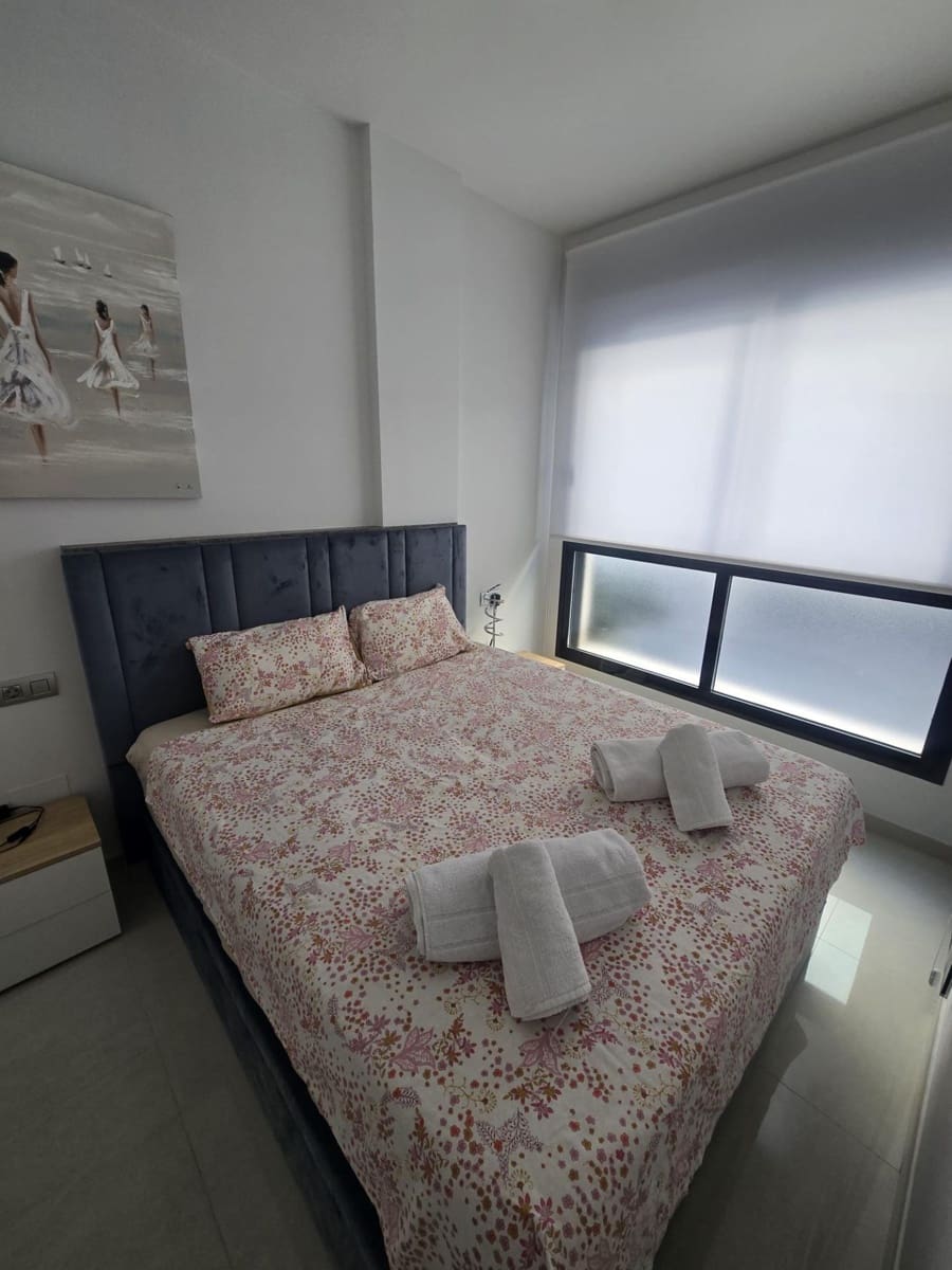 2 soveværelse Lejlighed til salg i Torrevieja med swimmingpool garage - € 199.900 (Ref: 9973552)