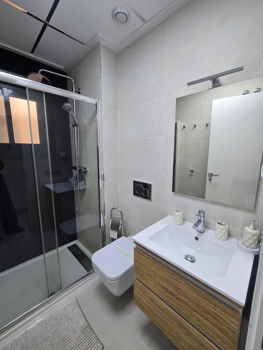2 soveværelse Lejlighed til salg i Torrevieja med swimmingpool garage - € 199.900 (Ref: 9973552)