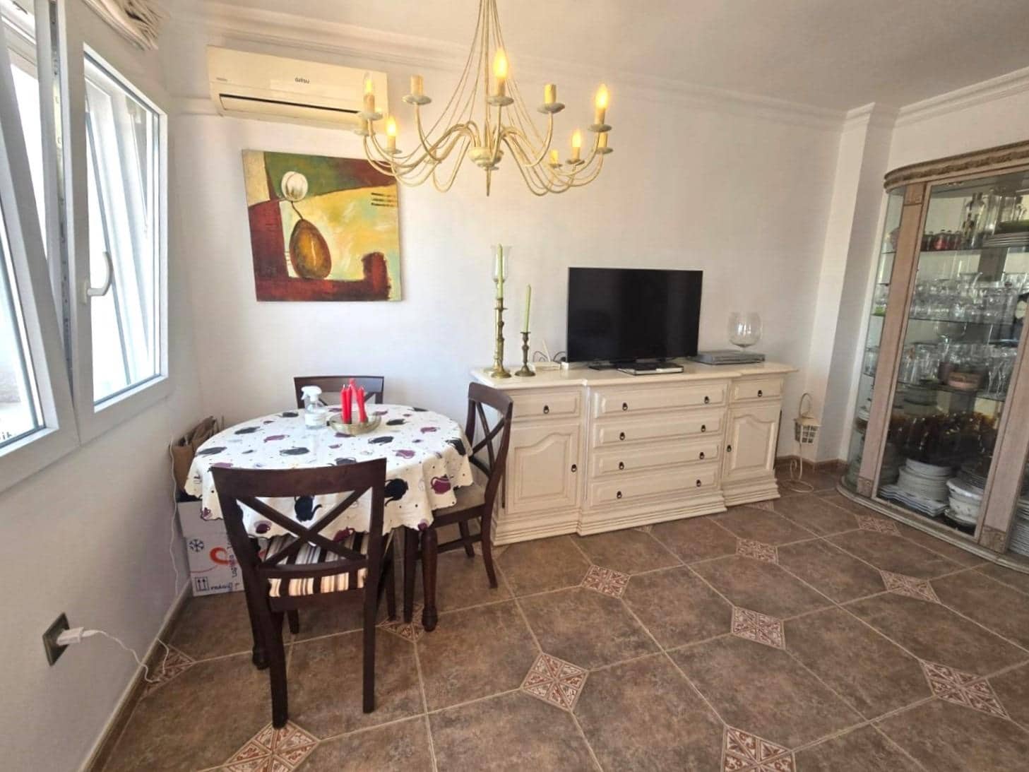 3 soverom Hus til salgs i Torrevieja med svømmebasseng - € 272 000 (Ref: 9979188)